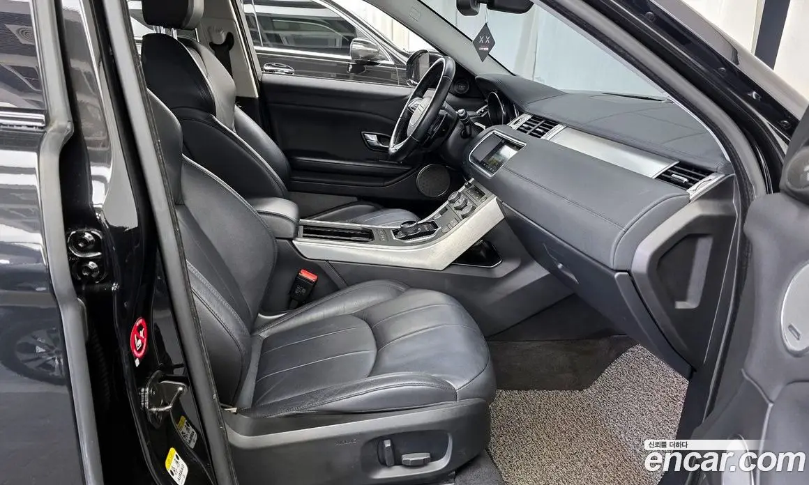 Land Rover Range Rover Evoque 2018 2.0 автомат (гидро), фото 16 Land Rover Range Rover Evoque 2018 2.0 автомат (гидро), фото 16