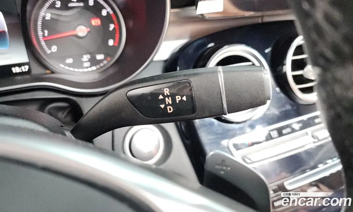 Mercedes-Benz C-Class 2018 2.0 автомат (гидро), фото 12