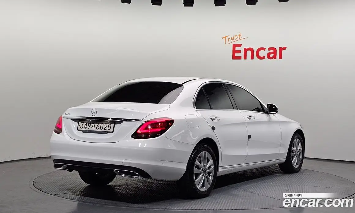 Mercedes-Benz C-Class 2020 2.0 автомат (гидро), фото 2 Mercedes-Benz C-Class 2020 2.0 автомат (гидро), фото 2