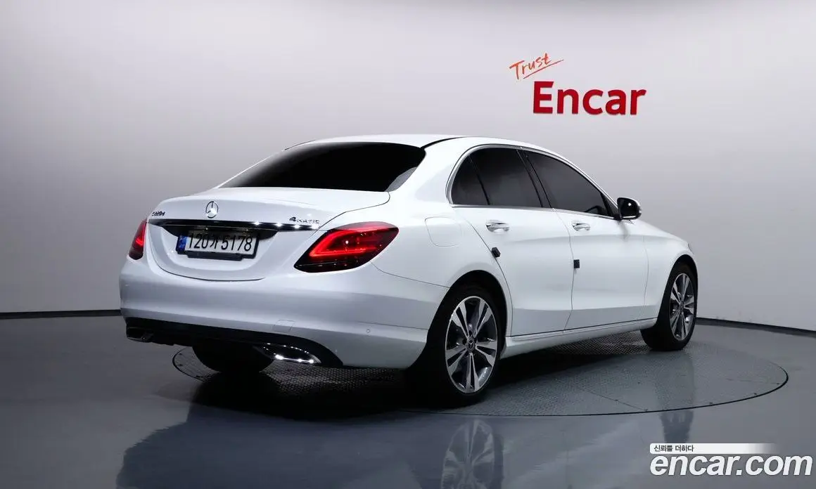 Mercedes-Benz C-Class 2021 1.9 автомат (гидро), фото 2 Mercedes-Benz C-Class 2021 1.9 автомат (гидро), фото 2