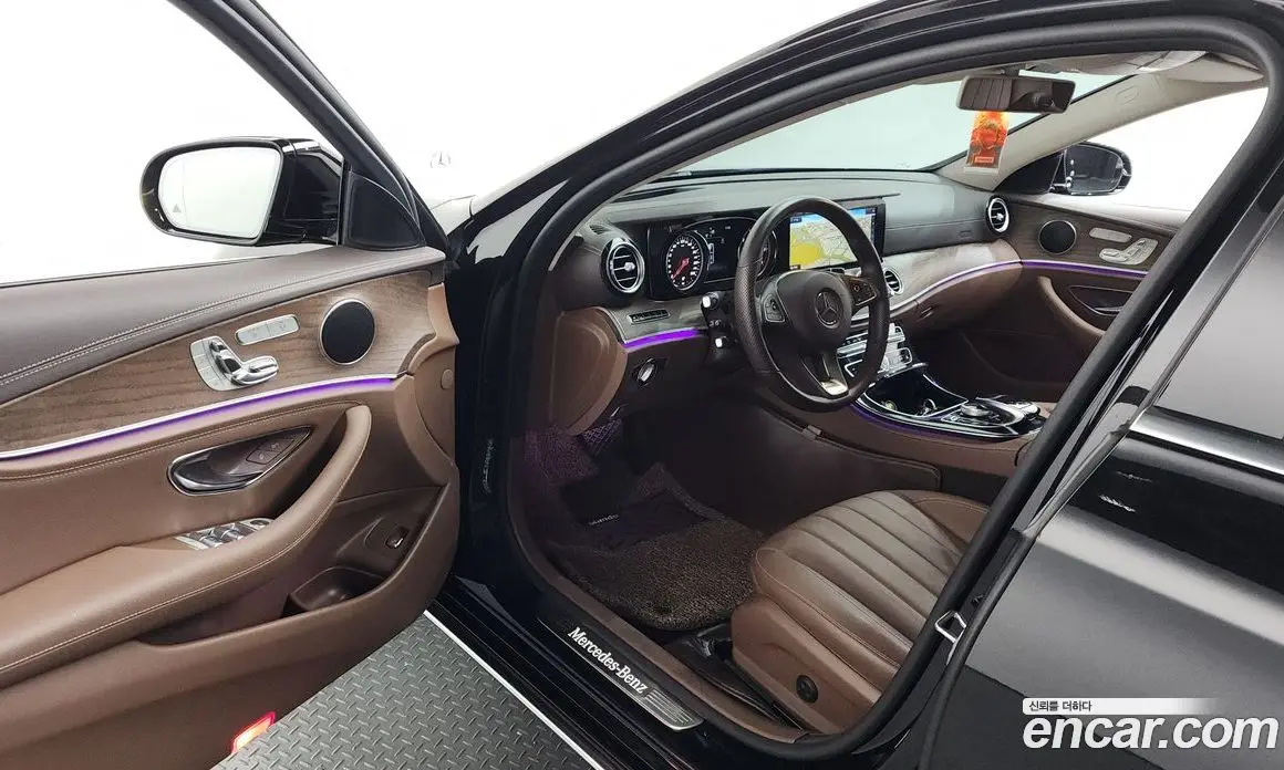 Mercedes-Benz E-Class 2018 1.9 автомат (гидро), фото 13 Mercedes-Benz E-Class 2018 1.9 автомат (гидро), фото 13