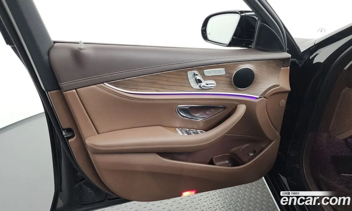Mercedes-Benz E-Class 2018 1.9 автомат (гидро), фото 14 Mercedes-Benz E-Class 2018 1.9 автомат (гидро), фото 14