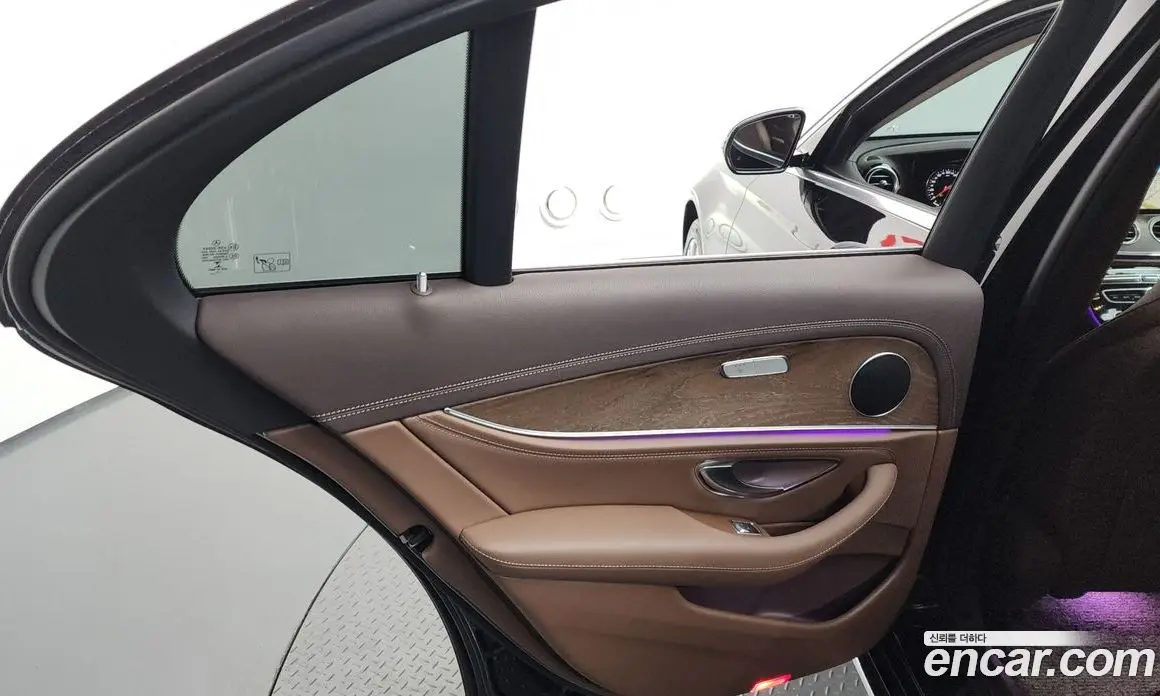 Mercedes-Benz E-Class 2018 1.9 автомат (гидро), фото 15 Mercedes-Benz E-Class 2018 1.9 автомат (гидро), фото 15