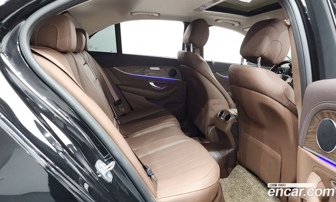 Mercedes-Benz E-Class 2018 1.9 автомат (гидро), фото 17 Mercedes-Benz E-Class 2018 1.9 автомат (гидро), фото 17