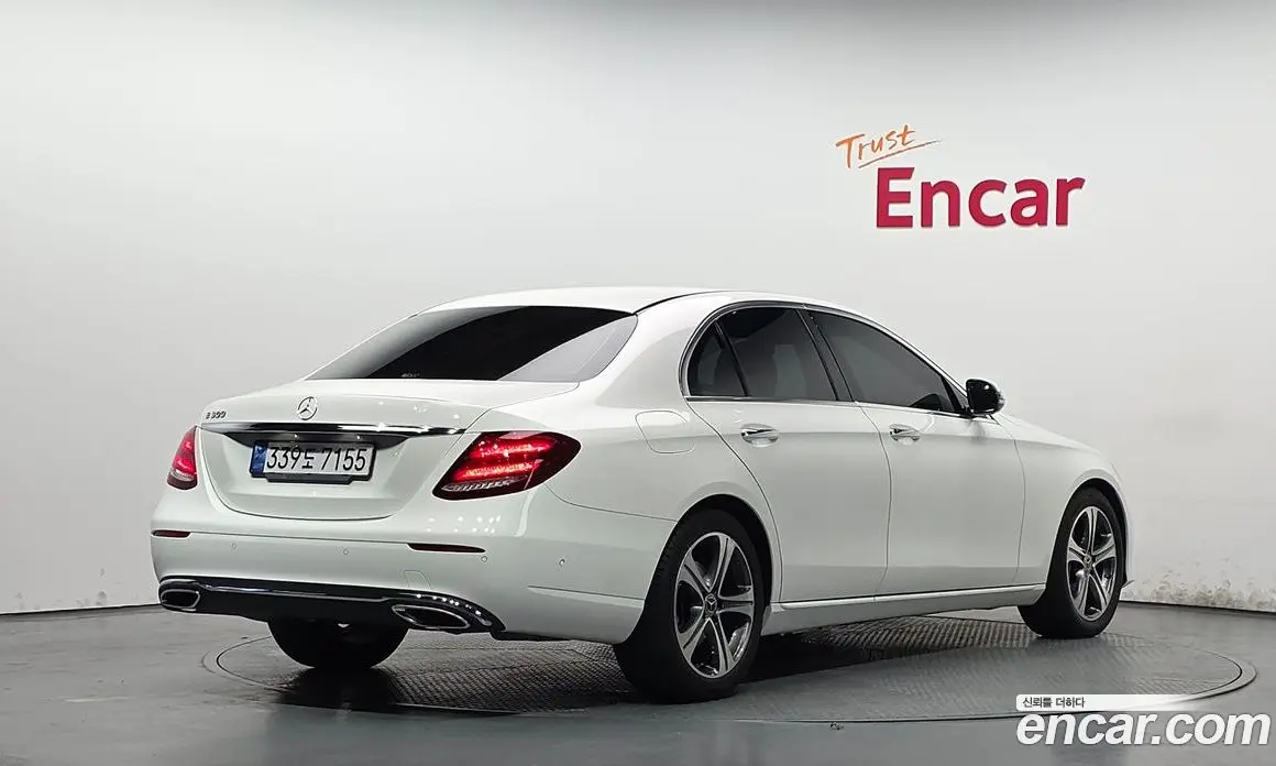 Mercedes-Benz E-Class 2019 2.0 автомат (гидро), фото 1 Mercedes-Benz E-Class 2019 2.0 автомат (гидро), фото 1