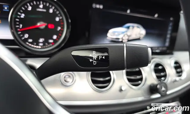 Mercedes-Benz E-Class 2019 2.0 автомат (гидро), миниатюра 11 Mercedes-Benz E-Class 2019 2.0 автомат (гидро), миниатюра 11