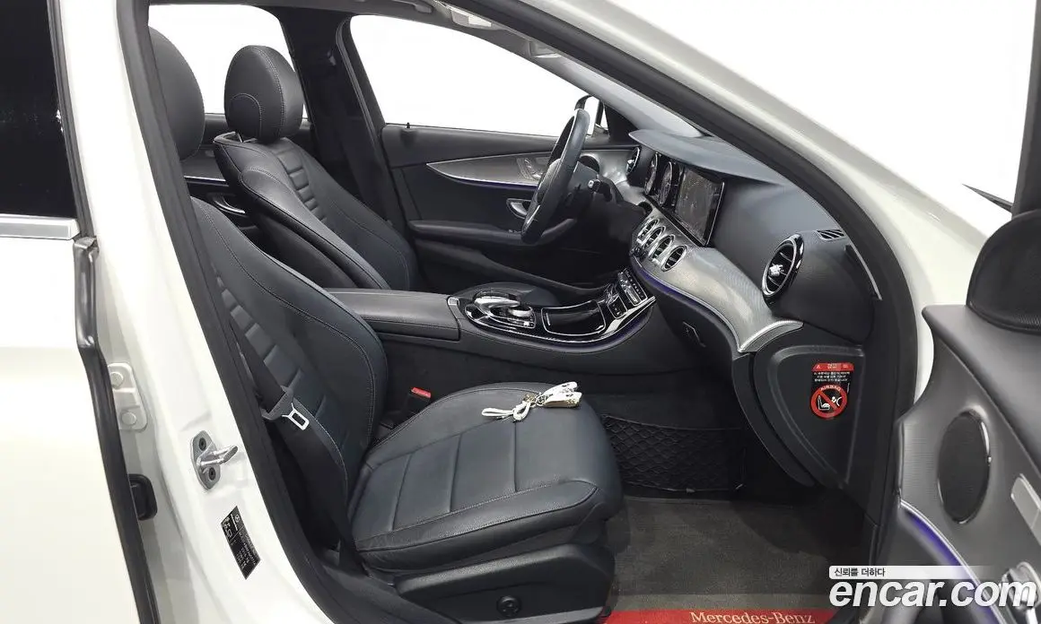 Mercedes-Benz E-Class 2019 2.0 автомат (гидро), фото 12 Mercedes-Benz E-Class 2019 2.0 автомат (гидро), фото 12