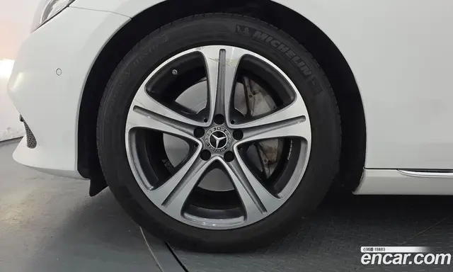 Mercedes-Benz E-Class 2019 2.0 автомат (гидро), миниатюра 4 Mercedes-Benz E-Class 2019 2.0 автомат (гидро), миниатюра 4