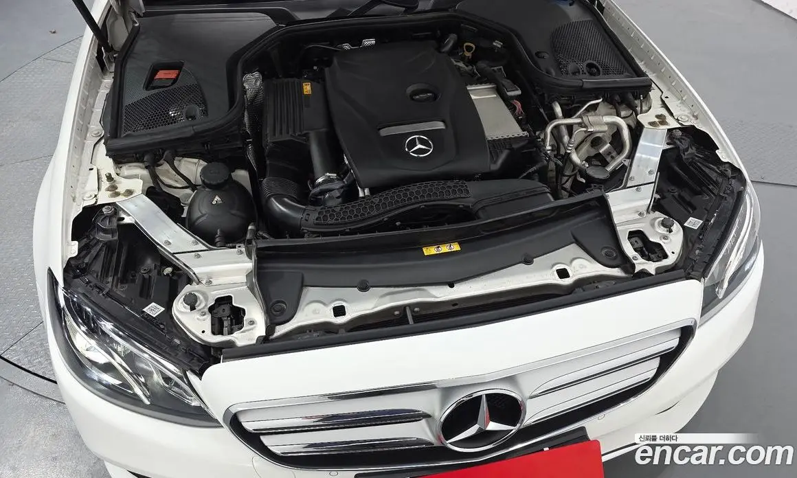 Mercedes-Benz E-Class 2019 2.0 автомат (гидро), фото 5 Mercedes-Benz E-Class 2019 2.0 автомат (гидро), фото 5