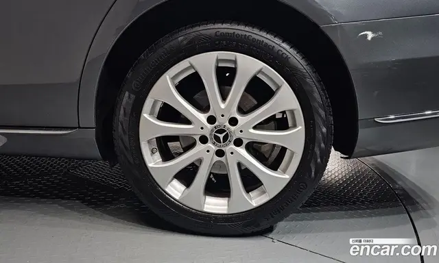 Mercedes-Benz E-Class 2019 1.9 автомат (гидро), миниатюра 6