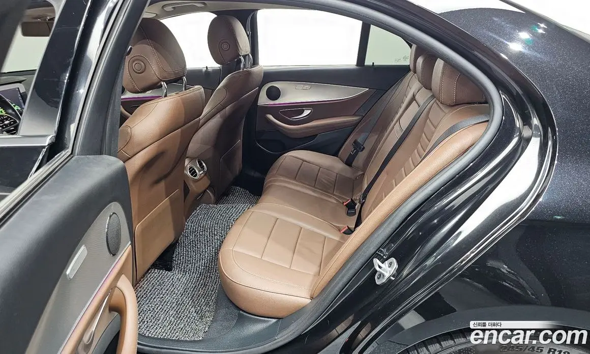 Mercedes-Benz E-Class 2019 2.0 автомат (гидро), фото 17