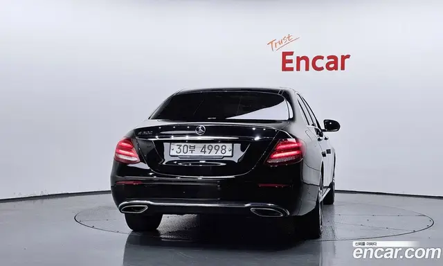 Mercedes-Benz E-Class 2019 2.0 автомат (гидро), миниатюра 4