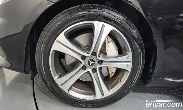 Mercedes-Benz E-Class 2019 2.0 автомат (гидро), миниатюра 5