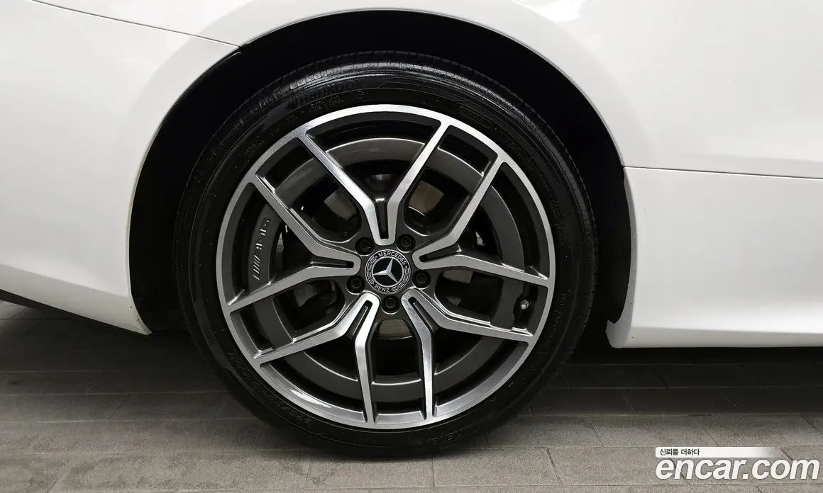 Mercedes-Benz E-Class 2022 2.0 автомат (гидро), фото 5