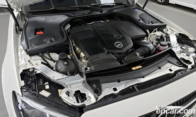 Mercedes-Benz E-Class 2022 2.0 автомат (гидро), миниатюра 6