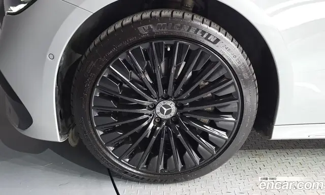 Mercedes-Benz E-Class 2024 2.0 автомат (гидро), миниатюра 5 Mercedes-Benz E-Class 2024 2.0 автомат (гидро), миниатюра 5