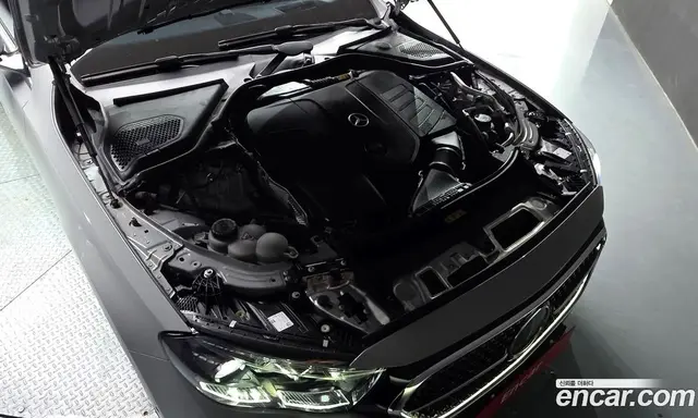 Mercedes-Benz E-Class 2024 2.0 автомат (гидро), миниатюра 6 Mercedes-Benz E-Class 2024 2.0 автомат (гидро), миниатюра 6