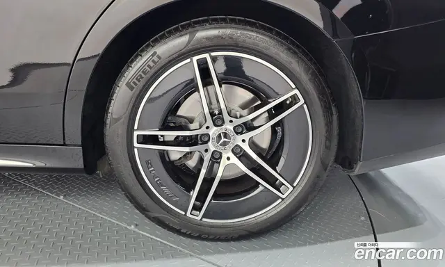 Mercedes-Benz E-Class 2024 2.0 автомат (гидро), миниатюра 6 Mercedes-Benz E-Class 2024 2.0 автомат (гидро), миниатюра 6