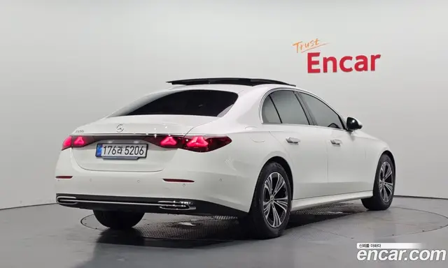 Mercedes-Benz E-Class 2025 2.0 автомат (гидро), миниатюра 2 Mercedes-Benz E-Class 2025 2.0 автомат (гидро), миниатюра 2