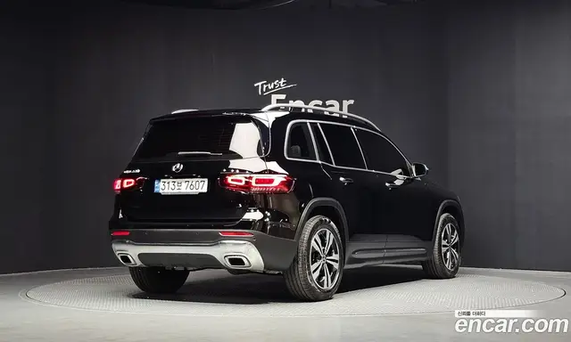 Mercedes-Benz GLB-Class 2021 2.0 автомат (гидро), миниатюра 2