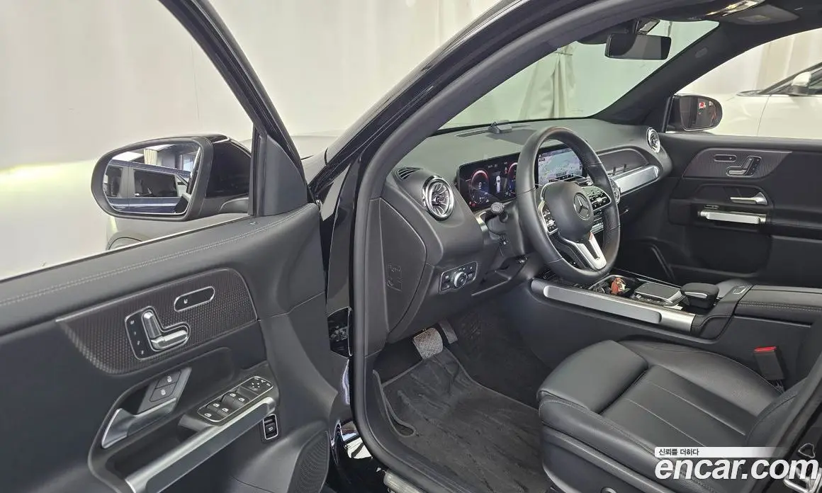 Mercedes-Benz GLB-Class 2021 2.0 автомат (гидро), фото 13
