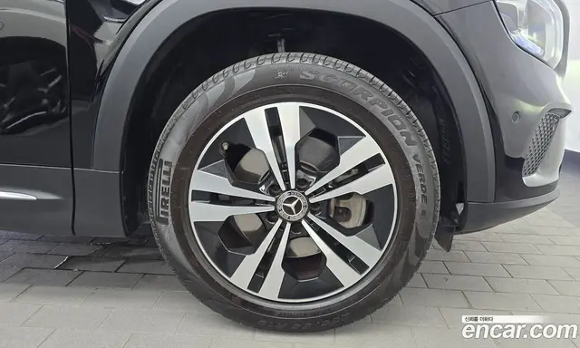 Mercedes-Benz GLB-Class 2021 2.0 автомат (гидро), миниатюра 7