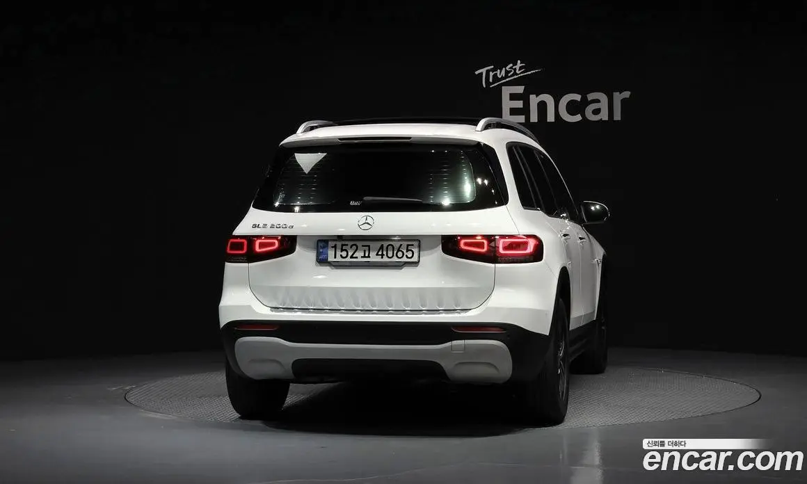 Mercedes-Benz GLB-Class 2021 1.9 автомат (гидро), фото 4 Mercedes-Benz GLB-Class 2021 1.9 автомат (гидро), фото 4