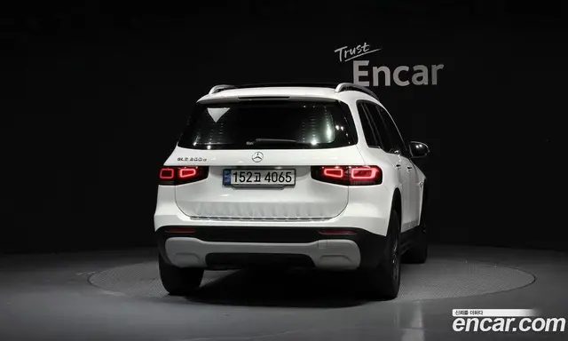 Mercedes-Benz GLB-Class 2021 1.9 автомат (гидро), миниатюра 4 Mercedes-Benz GLB-Class 2021 1.9 автомат (гидро), миниатюра 4
