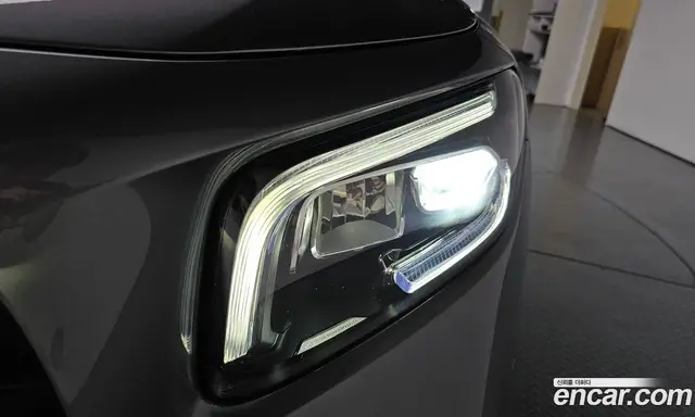 Mercedes-Benz GLB-Class 2022 2.0 автомат (гидро), миниатюра 7