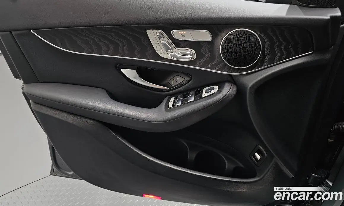 Mercedes-Benz GLC-Class 2019 2.0 автомат (гидро), фото 14 Mercedes-Benz GLC-Class 2019 2.0 автомат (гидро), фото 14