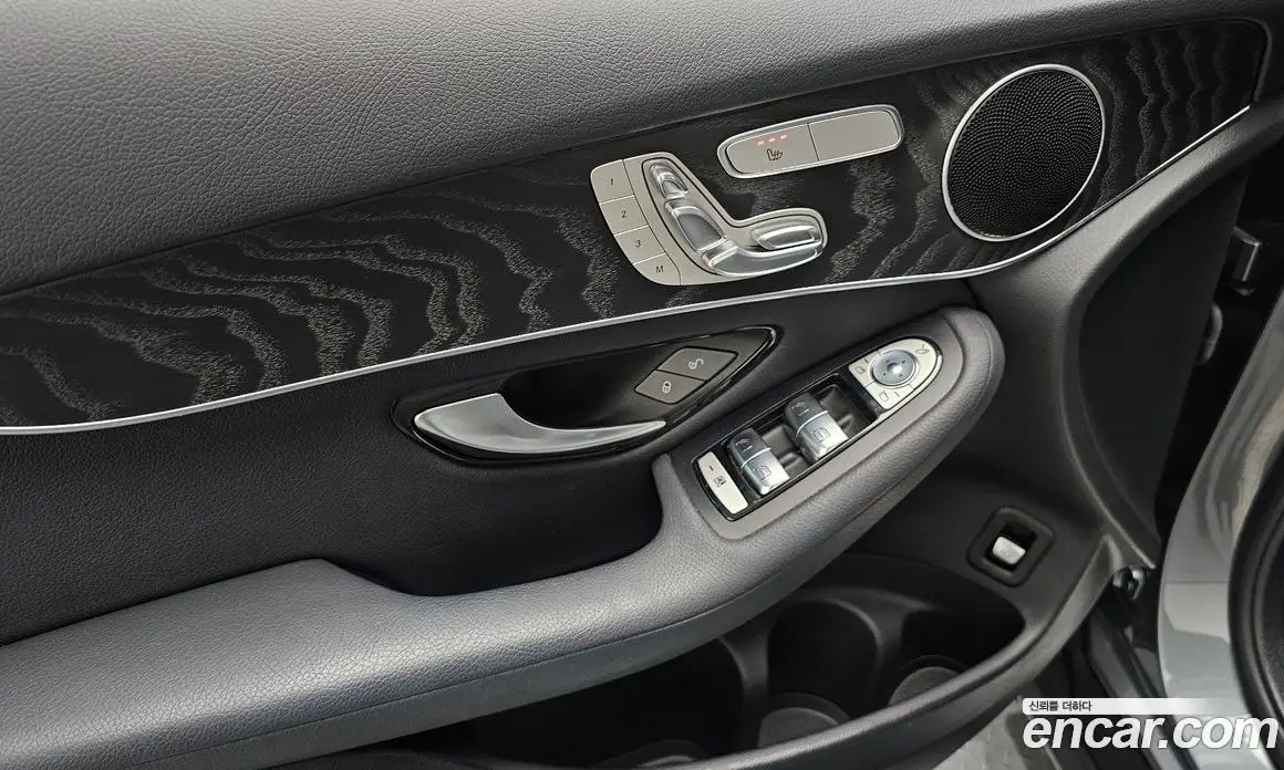 Mercedes-Benz GLC-Class 2019 2.0 автомат (гидро), фото 20 Mercedes-Benz GLC-Class 2019 2.0 автомат (гидро), фото 20