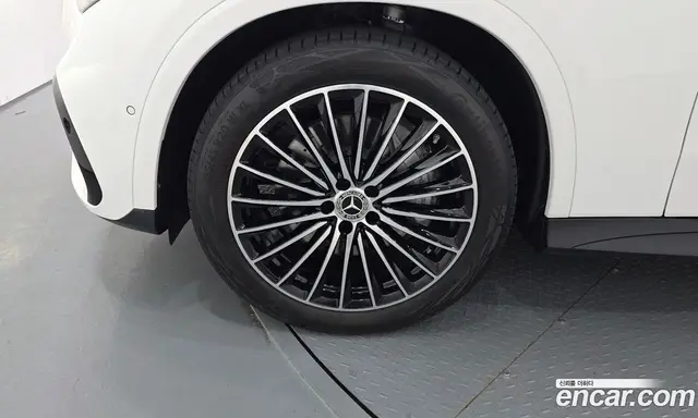 Mercedes-Benz GLC-Class 2026 2.0 автомат (гидро), миниатюра 4