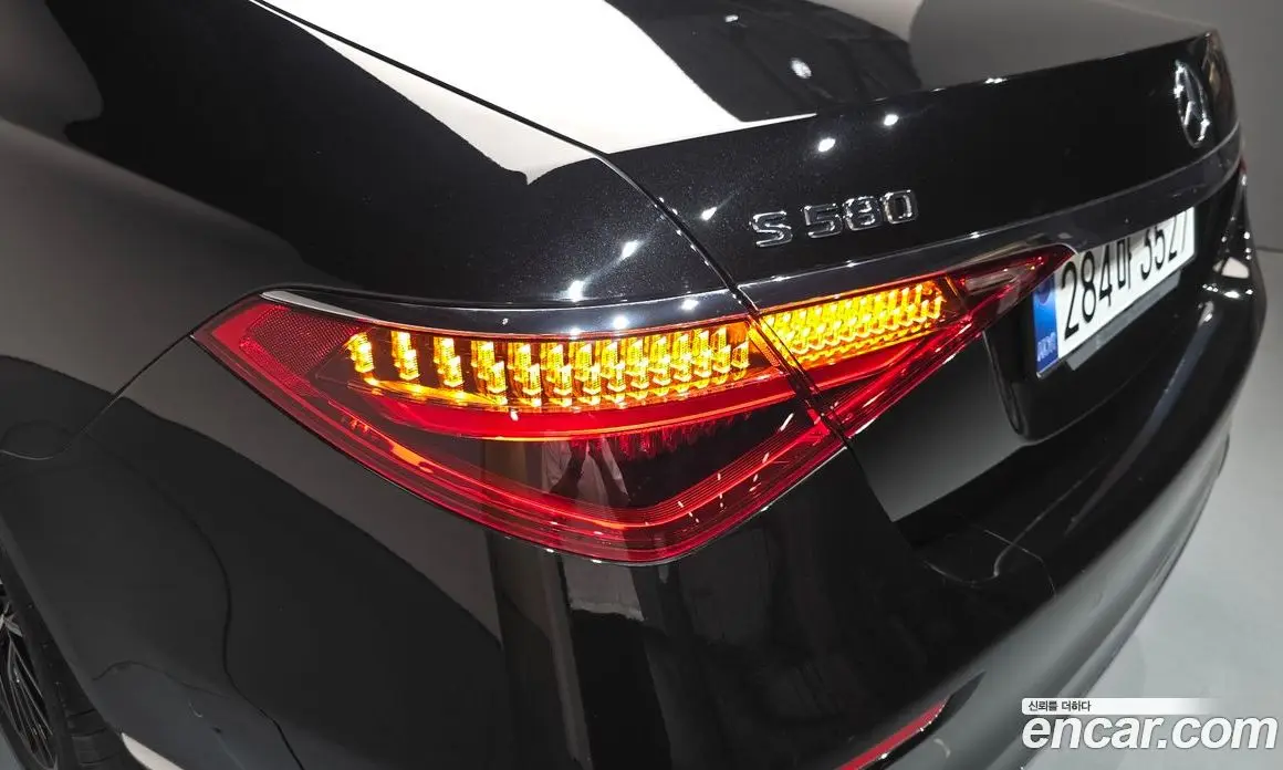 Mercedes-Benz S-Class 2022 4.0 автомат (гидро), фото 8