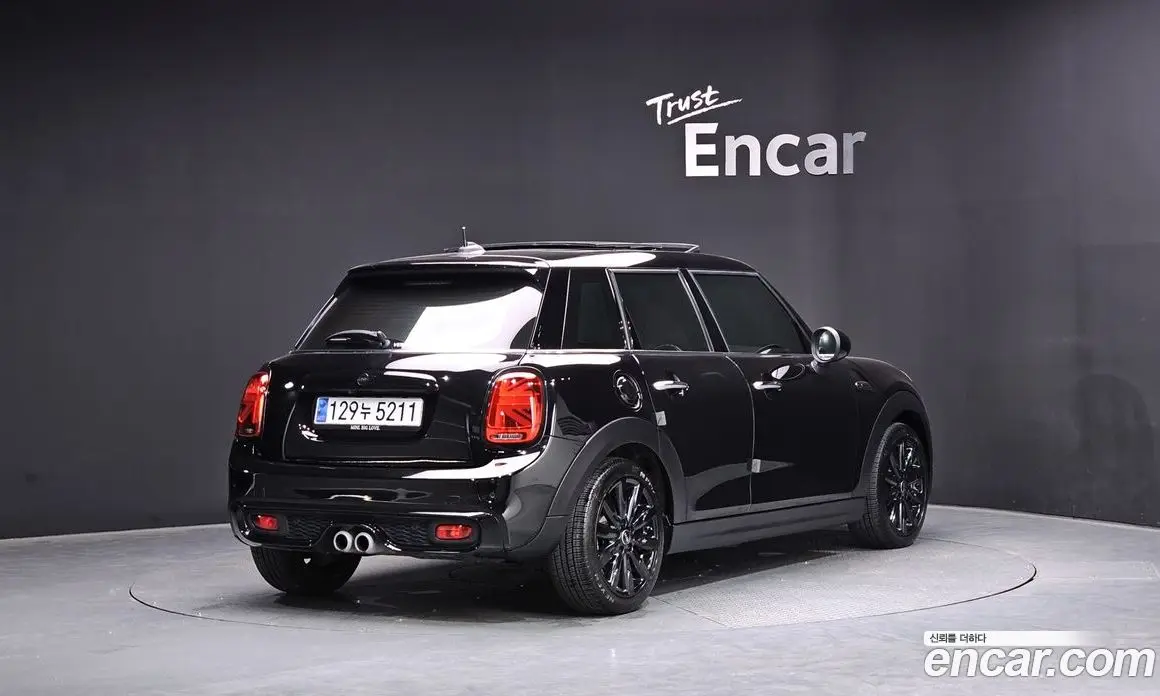 Mini Cooper 2018 2.0 автомат (гидро), фото 2 Mini Cooper 2018 2.0 автомат (гидро), фото 2