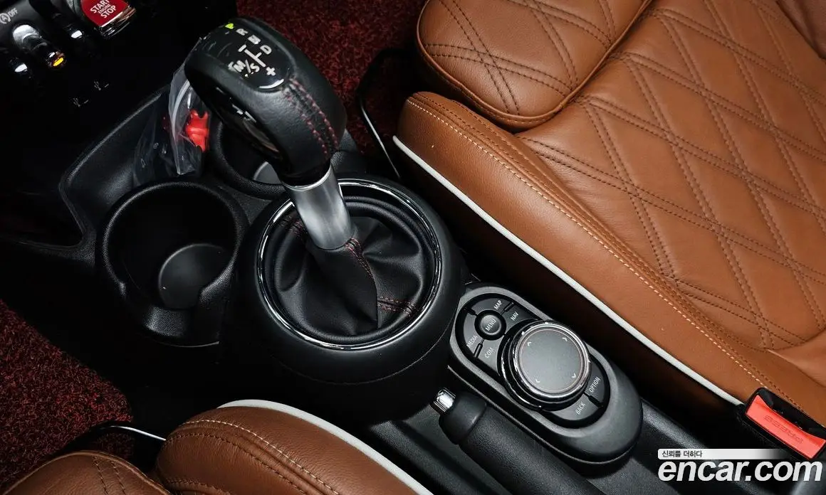 Mini Cooper 2018 2.0 автомат (гидро), фото 12 Mini Cooper 2018 2.0 автомат (гидро), фото 12