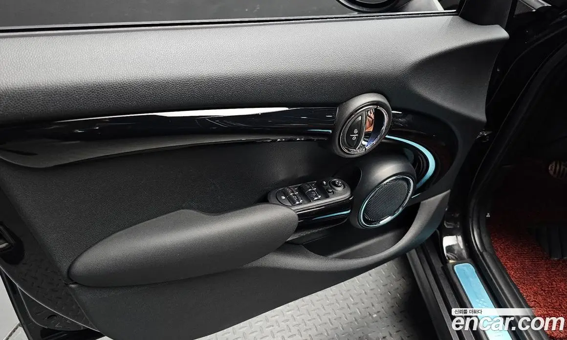Mini Cooper 2018 2.0 автомат (гидро), фото 14 Mini Cooper 2018 2.0 автомат (гидро), фото 14