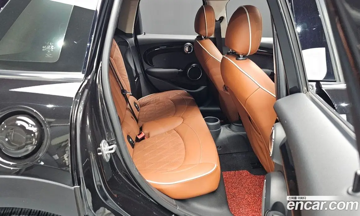 Mini Cooper 2018 2.0 автомат (гидро), фото 17 Mini Cooper 2018 2.0 автомат (гидро), фото 17