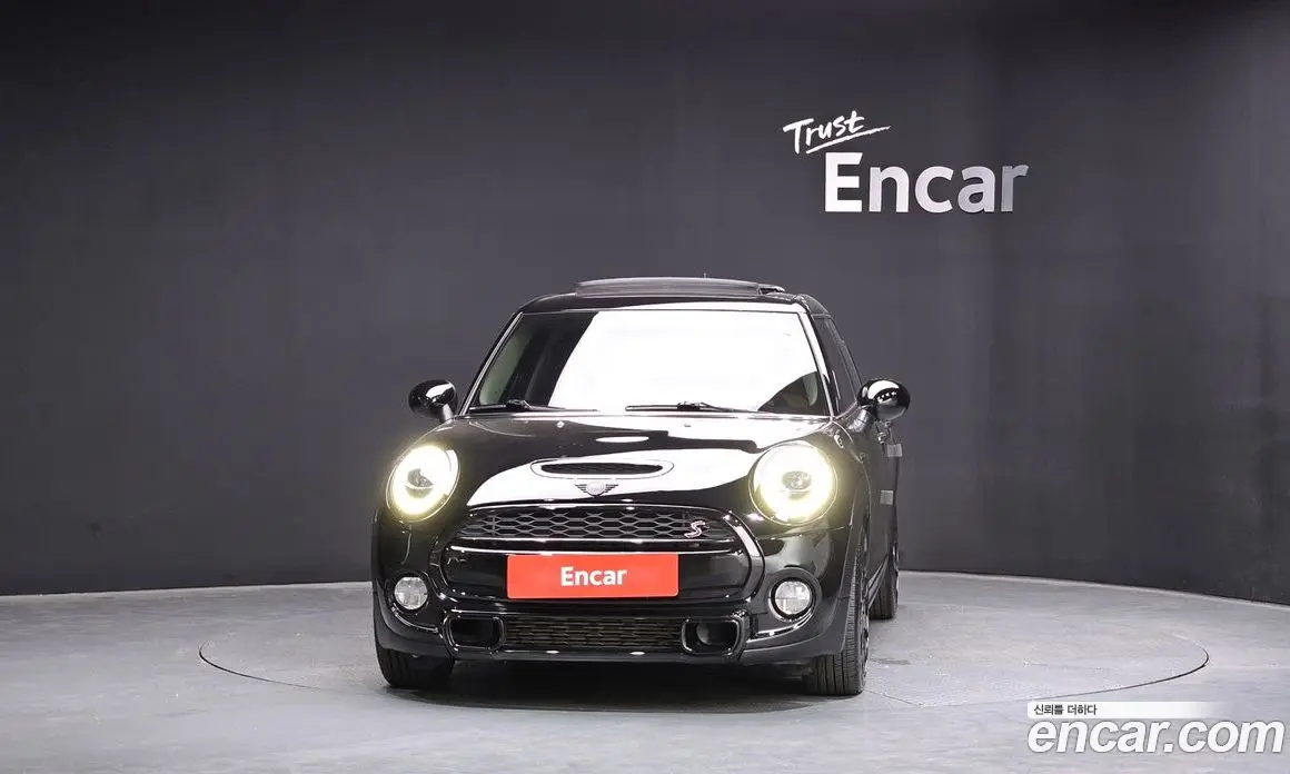 Mini Cooper 2018 2.0 автомат (гидро), фото 3 Mini Cooper 2018 2.0 автомат (гидро), фото 3
