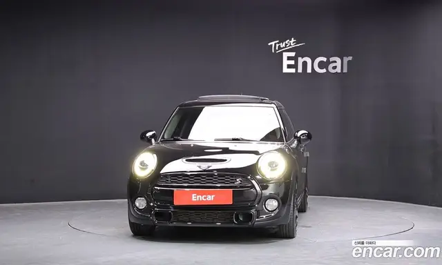 Mini Cooper 2018 2.0 автомат (гидро), миниатюра 3 Mini Cooper 2018 2.0 автомат (гидро), миниатюра 3