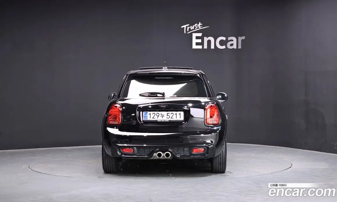 Mini Cooper 2018 2.0 автомат (гидро), фото 4 Mini Cooper 2018 2.0 автомат (гидро), фото 4