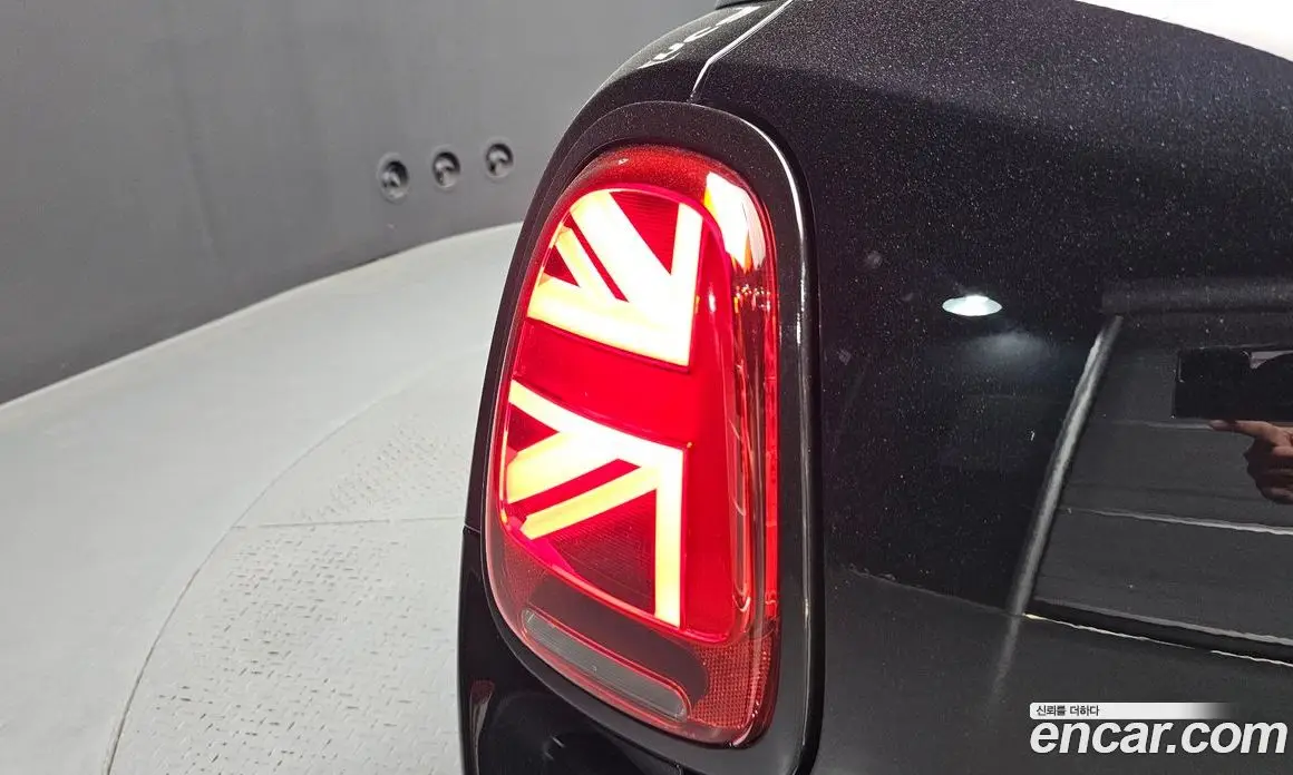 Mini Cooper 2018 2.0 автомат (гидро), фото 9 Mini Cooper 2018 2.0 автомат (гидро), фото 9