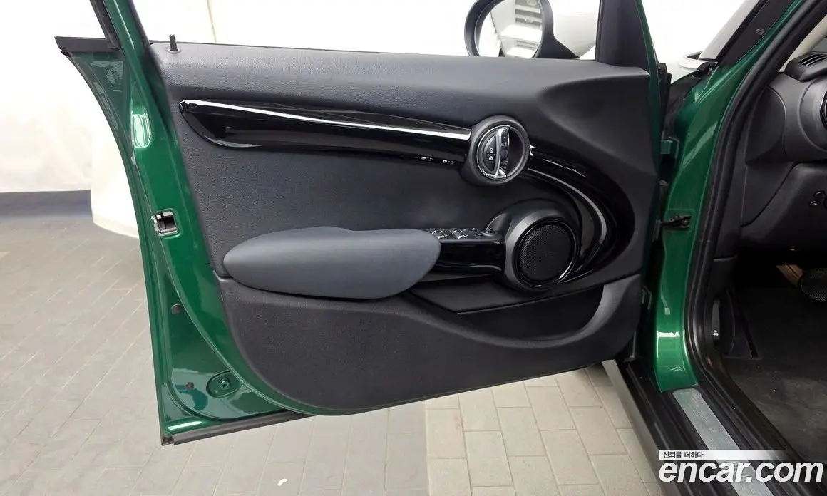 Mini Cooper 2021 1.5 автомат (гидро), фото 14 Mini Cooper 2021 1.5 автомат (гидро), фото 14