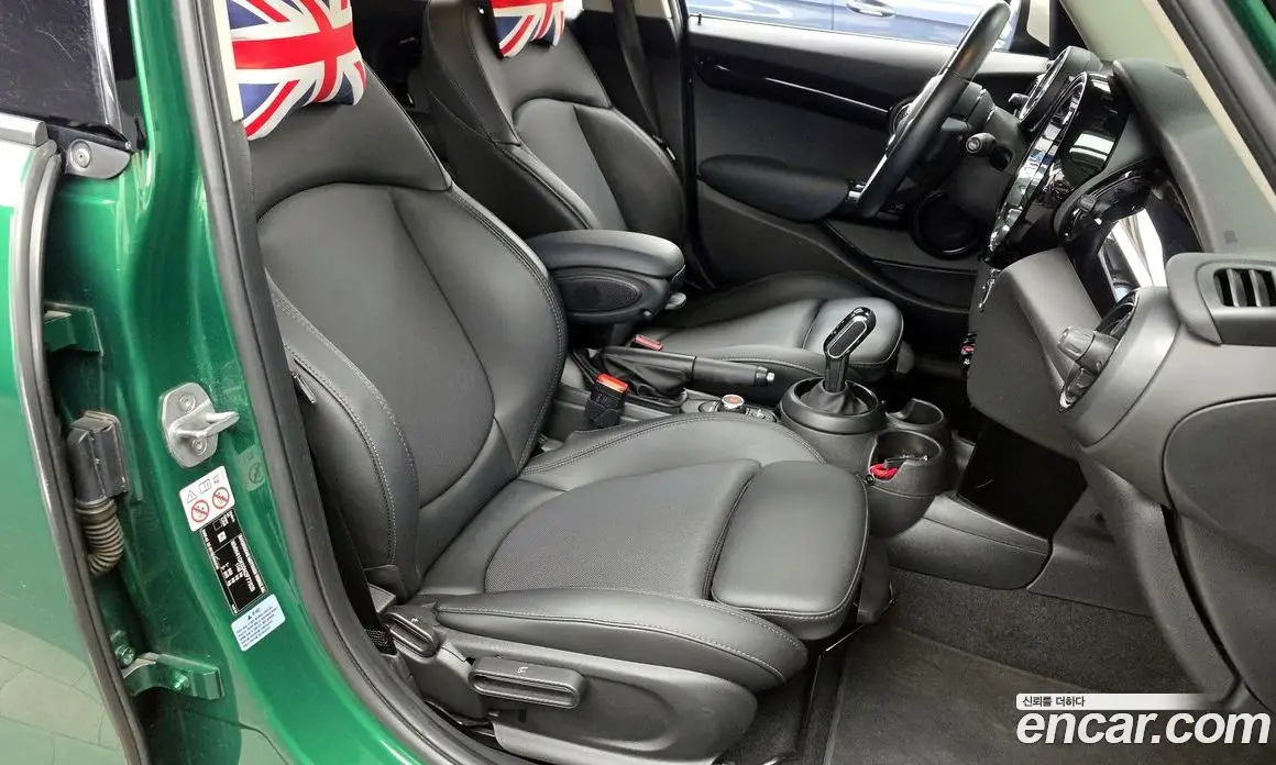 Mini Cooper 2021 1.5 автомат (гидро), фото 17 Mini Cooper 2021 1.5 автомат (гидро), фото 17