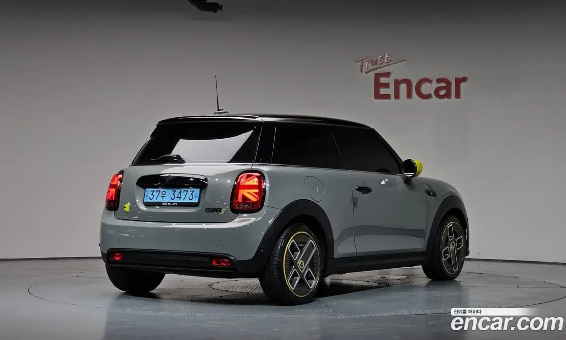 Mini Cooper 2022 автомат (гидро), фото 1 Mini Cooper 2022 автомат (гидро), фото 1
