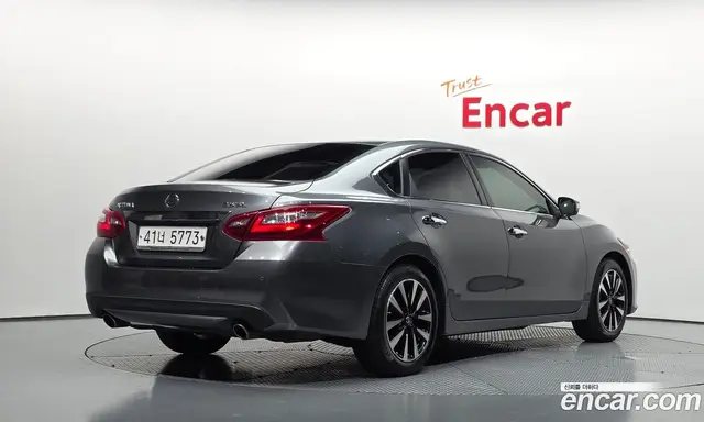 Nissan Altima 2018 2.5 автомат (гидро), миниатюра 2
