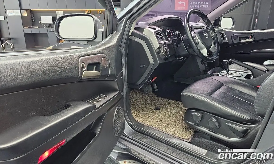 SsangYong Korando 2016 2.0 автомат (гидро), фото 13
