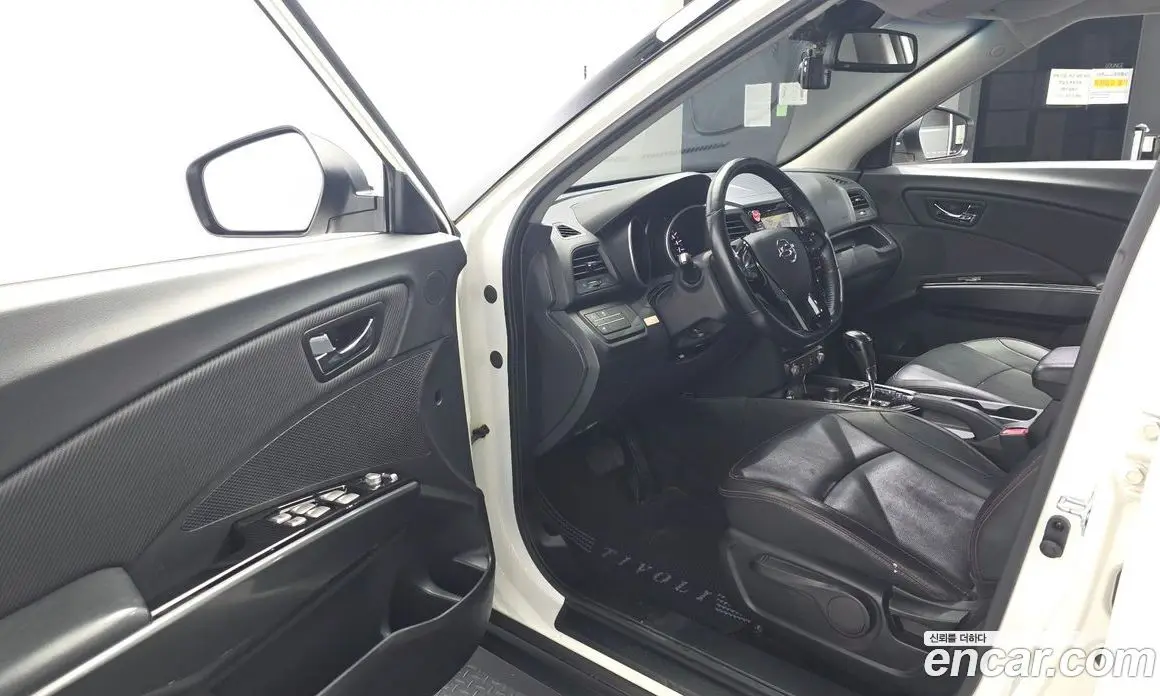 SsangYong TIBOLI 2016 1.6 автомат (гидро), фото 13
