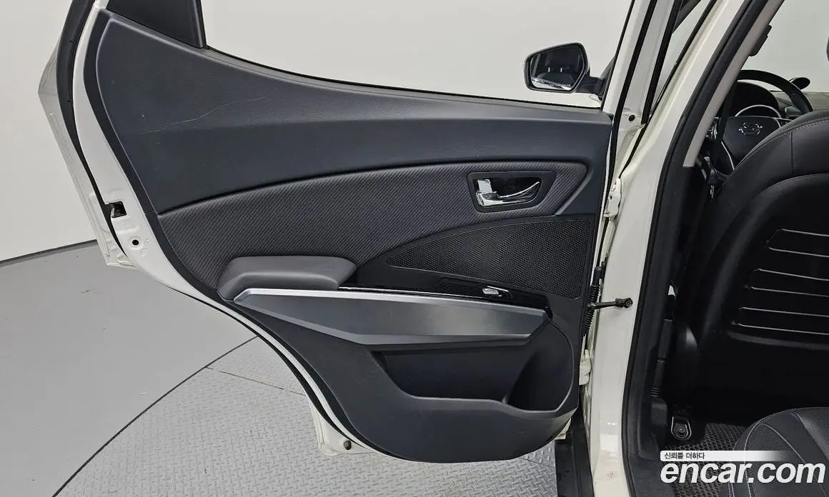 SsangYong TIBOLI 2018 1.6 автомат (гидро), фото 15 SsangYong TIBOLI 2018 1.6 автомат (гидро), фото 15
