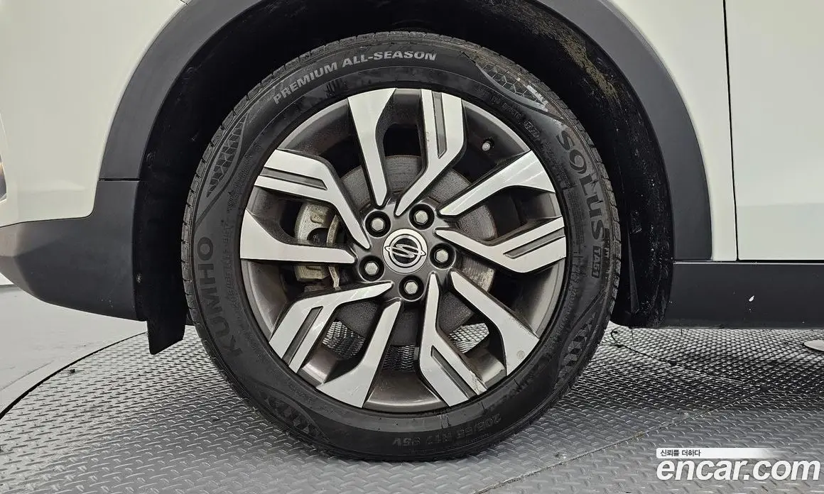 SsangYong TIBOLI 2018 1.6 автомат (гидро), фото 5 SsangYong TIBOLI 2018 1.6 автомат (гидро), фото 5