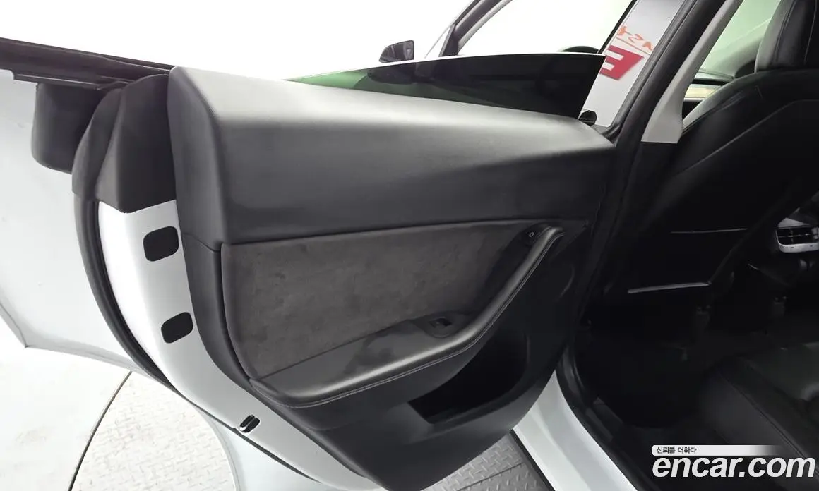 Tesla Model Y 2021 0.2 автомат (гидро), фото 15